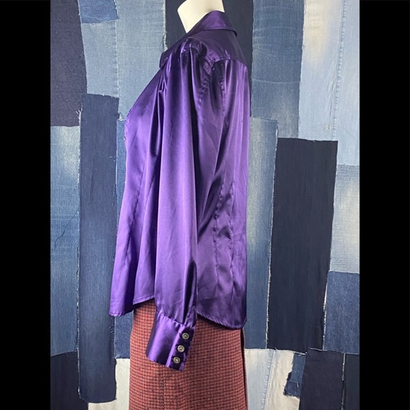 Silky Button Down Blouse Sz M - Picture 5 of 10